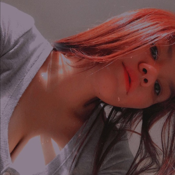 Meet your Posher, Breanna - Picture 1 of 1